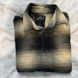 Hollister Men's Black  Plaid long sleeve shirt